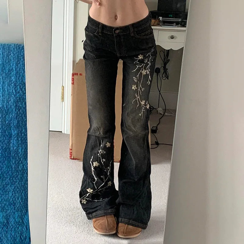 Jeans Vintage 2000s Low Rise Flared Jeans Women
