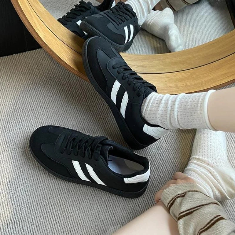 Women Sneakers Flats Ladies Fashion Lace-up Vulcanized Shoes