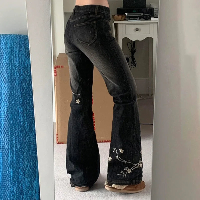 Jeans Vintage 2000s Low Rise Flared Jeans Women