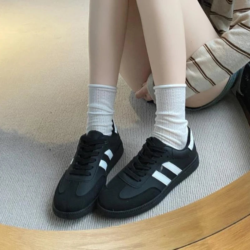 Women Sneakers Flats Ladies Fashion Lace-up Vulcanized Shoes