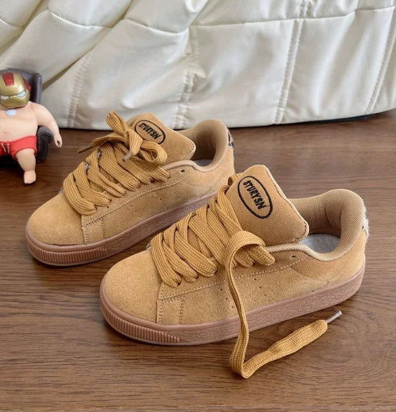 Women's casual sports shoes retro style
